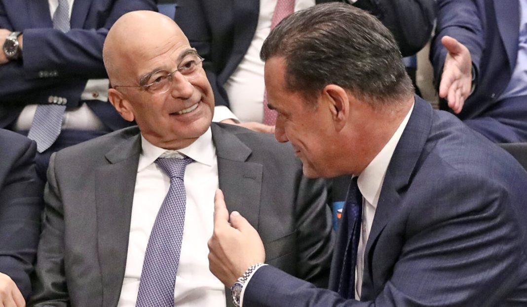 Ο ΠΡΩΘΥΠΟΥΡΓΟΣ ΚΥΡΙΑΚΟΣ ΜΗΤΣΟΤΑΚΗΣ ΣΤΗΝ ΠΑΡΟΥΣΙΑΣΗ ΤΟΥ ΣΥΛΛΟΓΙΚΟΥ ΤΟΜΟΥ ΤΟΥ ΒΟΥΛΕΥΤΗ ΡΟΔΟΠΗΣ ΤΗΣ ΝΕΑΣ ΔΗΜΟΚΡΑΤΙΑΣ ΕΥΡΥΠΙΔΗ ΣΤΥΛΙΑΝΙΔΗ "Τ
