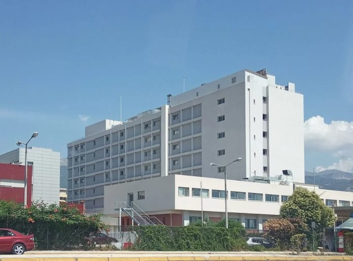 Πάτρα: Συνελήφθη επ’ αυτοφώρω να κλέβει μέσα στο νοσοκομείο