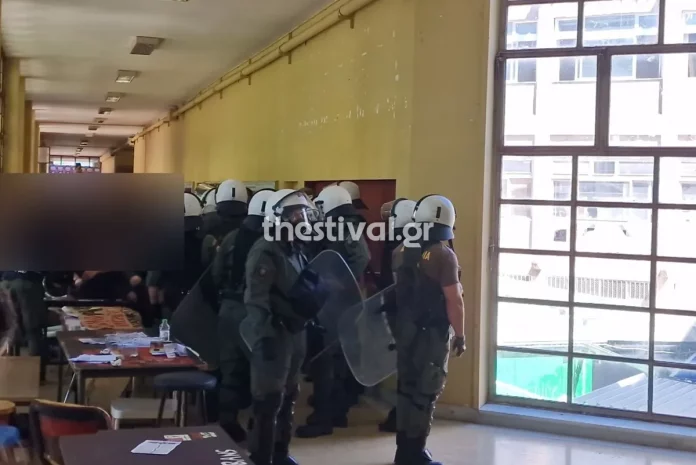 Θεσσαλονίκη: Ελεύθεροι οι 39 προσαχθέντες μετά την άγρια επίθεση σε φοιτητές στο ΑΠΘ