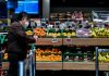 Ελλάδα δύο ταχυτήτων: Τα πρωτογενή πλεονάσματα και η αφαίμαξη του οικογενειακού προϋπολογισμού