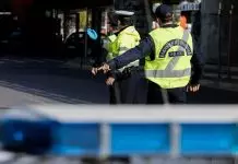 Κόρινθος: Χειροπέδες σε 26χρονη – «Κάρφωνε» μπλόκα της ΕΛ.ΑΣ. σε ομαδική στο viber