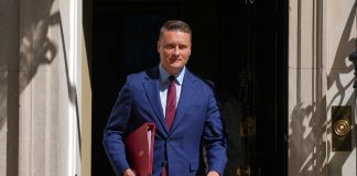 Βρετανία: Παραιτήθηκε και ο υπουργός Υγείας, ένας από τους επίδοξους δελφίνους – Ποιοι άλλοι διεκδικούν τη… θέση του Στάρμερ