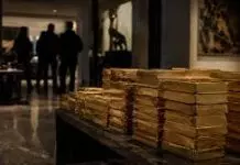 Συνελήφθη αξιωματούχος της CIA με χρυσό 40 εκατ. δολαρίων στο σπίτι του – Τα 2 εκατ. μετρητά και τα πανάκριβα ρολόγια