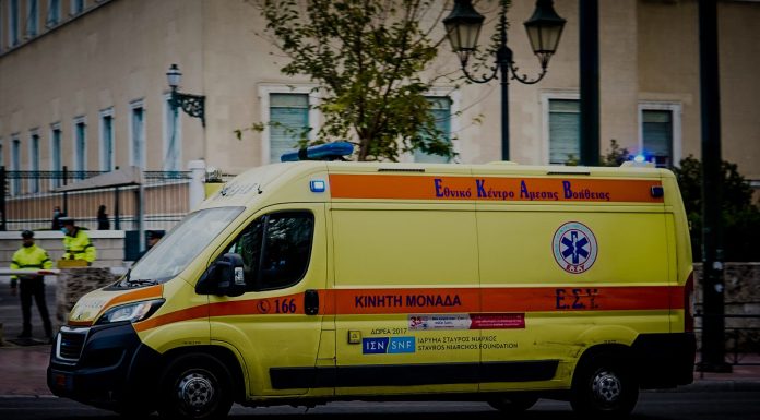 Νοίκιασαν ασθενοφόρα με 1,7 εκατομμύριο ευρώ, αντί να αγοράσουν 25 καινούργια για το ΕΚΑΒ!