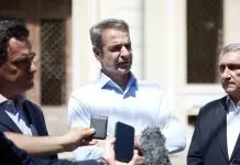 «Καυτό» καλοκαίρι για την κυβέρνηση: Τα ανοιχτά μέτωπα, η πίεση της αντιπολίτευσης και τα δημοσκοπικά μηνύματα