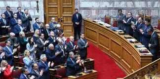 Γαλάζιο αντάρτικο προ των πυλών