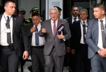 Έρευνα σε βάρος του πρώην προέδρου της Κολομβίας Άλβαρο Ουρίμπε για παραστρατιωτικές σφαγές