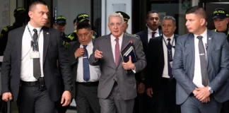 Έρευνα σε βάρος του πρώην προέδρου της Κολομβίας Άλβαρο Ουρίμπε για παραστρατιωτικές σφαγές