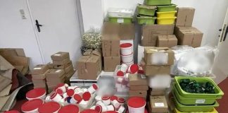 Χαλάνδρι: “Εργοστάσιο” αναβολικών “ξετρύπωσε” η ΕΛΑΣ σε φαρμακείο – Πάνω από 1.000.000 ευρώ το κέρδος του κυκλώματος