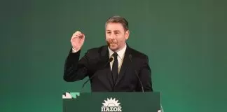 ΠΑΣΟΚ: Η δημοσκοπική καχεξία φέρνει απειλή για… διαγραφές – Τι προσπαθεί να προλάβει ο Ανδρουλάκης, τι φοβούνται τα στελέχη