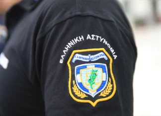 Κέρκυρα: Αστυνομικός δέχτηκε επίθεση με μαχαίρι Το βιντεοληπτικό υλικό «έγειρε την πλάστιγγα»: Ελεύθεροι με περιοριστικούς όρους οι τέσσερις αστυνομικοί για τον…