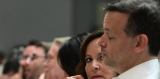 Νέα νευρική κρίση στο ΠΑΣΟΚ: Τα… πρώτα αποτελέσματα της τρίτης θέσης στις δημοσκοπήσεις