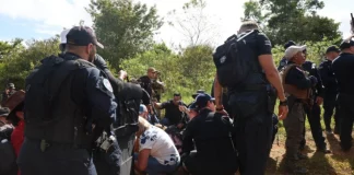Η πρόεδρος της Κόστα Ρίκα απομακρύνεται εσπευσμένα εξαιτίας έκρηξης κοντά σε παράνομο μεταλλείο, δείτε βίντεο