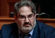 Αγραφιώτης: «Παραιτήθηκε για προσωπικούς λόγους»… το νέο εθνικό απορρυπαντικό