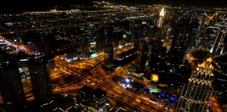 Φωτιά στους Emirates Financial Towers στο Ντουμπάι