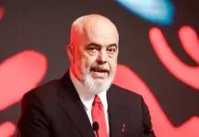 «Δεν έχει κλειστεί καμιά συμφωνία», λέει τώρα ο Ράμα μετά τις αντιδράσεις για το θέρετρο του γαμπρού του Τραμπ στην Αλβανία