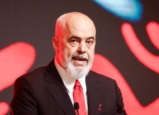 «Δεν έχει κλειστεί καμιά συμφωνία», λέει τώρα ο Ράμα μετά τις αντιδράσεις για το θέρετρο του γαμπρού του Τραμπ στην Αλβανία