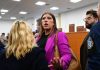 Επεισοδιακά συνεχίζεται η δίκη για τα Τέμπη: Συγγενείς θυμάτων στράφηκαν κατά της Κωνσταντοπούλου