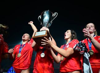 Ολυμπιακός: Η κούπα σε ερυθρόλευκα χέρια – Η απονομή στις πρωταθλήτριες Ευρώπης (pics, vid)