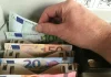 Κατασχέσεις: Τι αλλάζει στους λογαριασμούς, ποιοι κερδίζουν έως 4.200 ευρώ τον χρόνο – Όλα όσα πρέπει να γνωρίζετε για την αύξηση του ακατάσχετου