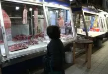 Άδεια καλάθια και «κομμένο» κρέας: Η ακρίβεια αλλάζει ριζικά το διατροφικό χάρτη των Ελλήνων το 2026