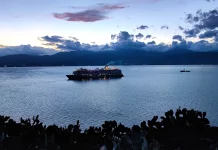 Στο Λαύριο το Blue Star 2 μετά από απειλή για εκρηκτικό μηχανισμό