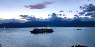 Στο Λαύριο το Blue Star 2 μετά από απειλή για εκρηκτικό μηχανισμό