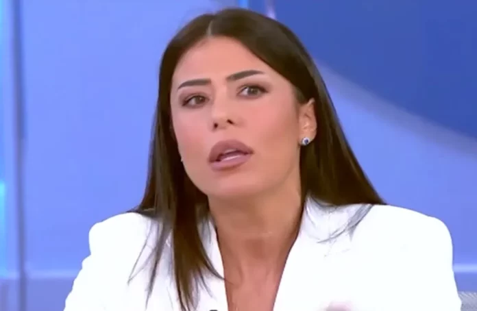 Χαμός με Παϊτέρη και Λατινοπούλου: Έχετε γύφτικη ομορφιά – Από γύφτο δεν περίμενα κάτι καλύτερο – (VIDEO)