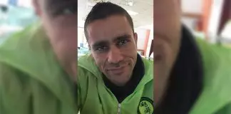 Αφαίρεσαν το μνημείο του Αντώνη Καρυώτη από το λιμάνι του Πειραιά