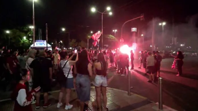 Πανηγυρισμοί στο Πασαλιμάνι για το 16ο πρωτάθλημα του Ολυμπιακού στο μπάσκετ, φωτογραφίες