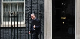 Observer: Έτοιμος να παραιτηθεί ο Στάρμερ, ακόμη και τη Δευτέρα οι ανακοινώσεις για την ομαλή διαδοχή