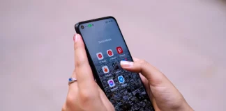 “Έπεσαν” Facebook και Messenger: Παγκόσμιο κρασάρισμα στις πλατφόρμες της Meta