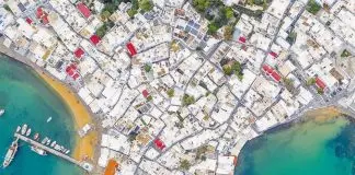 Μύκονος: Οργιο αυθαιρεσιών, τα έγγραφα που καίνε την Πολεοδομία