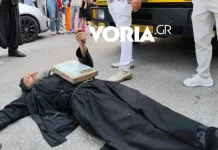 Διαμαρτυρία ρασοφόρων κατά του Pride στη Θεσσαλονίκη: Ο ένας ξάπλωσε συμβολικά μπροστά σε άρμα! (VIDEO)