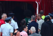 Χαμός στη φυσούνα του ΣΕΦ με ξύλο, ύβρεις και ΜΑΤ: Έψαχναν τον Τζόουνς οι «πράσινοι»