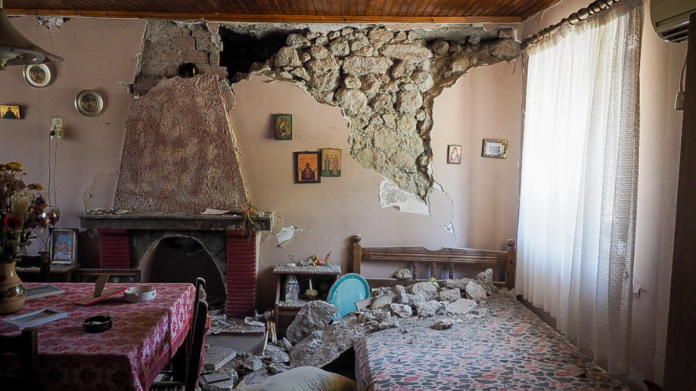 Αυτοψίες κι έλεγχοι στη Βόρεια Εύβοια, 15 κατοικίες «κίτρινες» λόγω του σεισμού