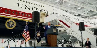 Ο Τραμπ παρέλαβε το νέο Air Force One, δώρο του Κατάρ: Προανήγγειλε ταξίδια σε Τουρκία και Κίνα, απείλησε εκ νέου το Ιράν, βίντεο
