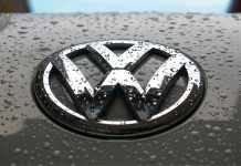 Σε τροχιά μαζικών απολύσεων η Volkswagen – Κόβει 50.000 θέσεις εργασίας