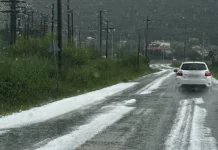 Έντονη χαλαζόπτωση στα Ιωάννινα προκάλεσε ζημιές σε οχήματα και καλλιέργειες