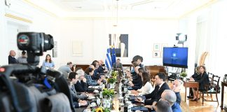 Ο γαλάζιος “Πελοποννησιακός πόλεμος”: Περιοδείες της ΝΔ στην περιφέρεια για να αναχαιτιστεί το εγχείρημα Σαμαρά