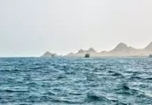 Ένοπλη επίθεση κατά εμπορικού πλοίου ανοιχτά της Υεμένης, ανταπέδωσε τα πυρά η ομάδα ασφαλείας