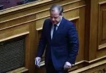 Κατηγορούμενος στη δίκη για τα Τέμπη στρέφεται κατά Καραμανλή – «Είχε εγκληματική γνώση για έλλειψη τηλεδιοίκησης»
