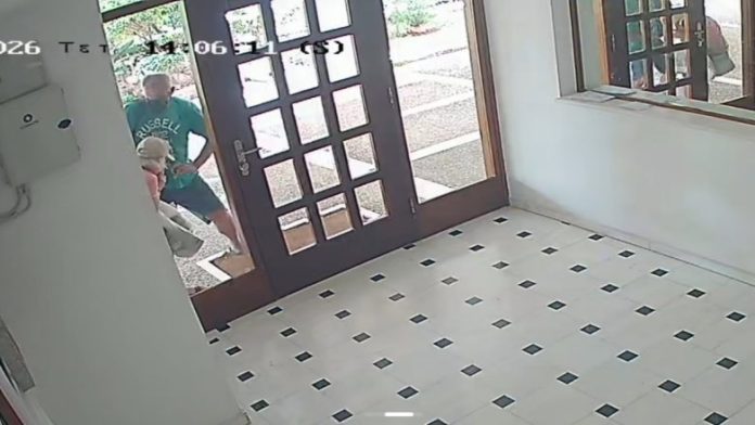 Παλαιό Φάληρο: Γυναίκα δέχτηκε επίθεση στην είσοδο του σπιτιού της