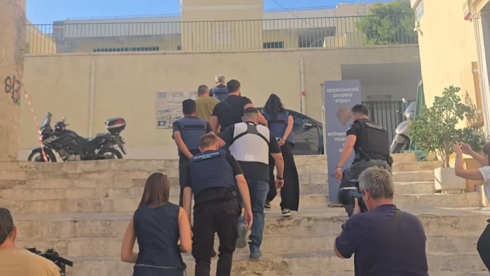 Σύρος: Ο δράστης της δολοφονίας είχε καταγγείλει διάρρηξη στο σπίτι του πριν από μία εβδομάδα – Το Σάββατο η αναπαράσταση του εγκλήματος – (VIDEO)