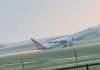 Σινσινάτι: Boeing 777… ξύνει τον διάδρομο, πετά σπίθες και ξανασηκώνεται στον αέρα – (VIDEO)