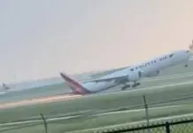 Σινσινάτι: Boeing 777… ξύνει τον διάδρομο, πετά σπίθες και ξανασηκώνεται στον αέρα – (VIDEO)