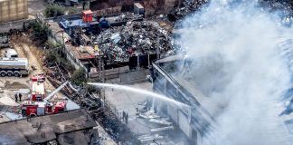 Έκρηξη στον Ασπρόπυργο: Ελεύθεροι οι δύο κατηγορούμενοι – Οι περιοριστικοί όροι που επιβλήθηκαν