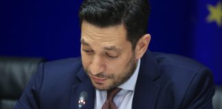 Κόπηκε στην Ιστορία