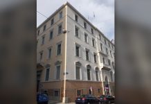 Ο Δένδιας κάνει έξωση του Πολεμικού Ναυτικού από το κτίριο της Κλαυθμώνος και προκαλεί τρικυμία