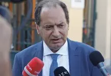Χρήστος Σπίρτζης: Αξιοπρέπεια